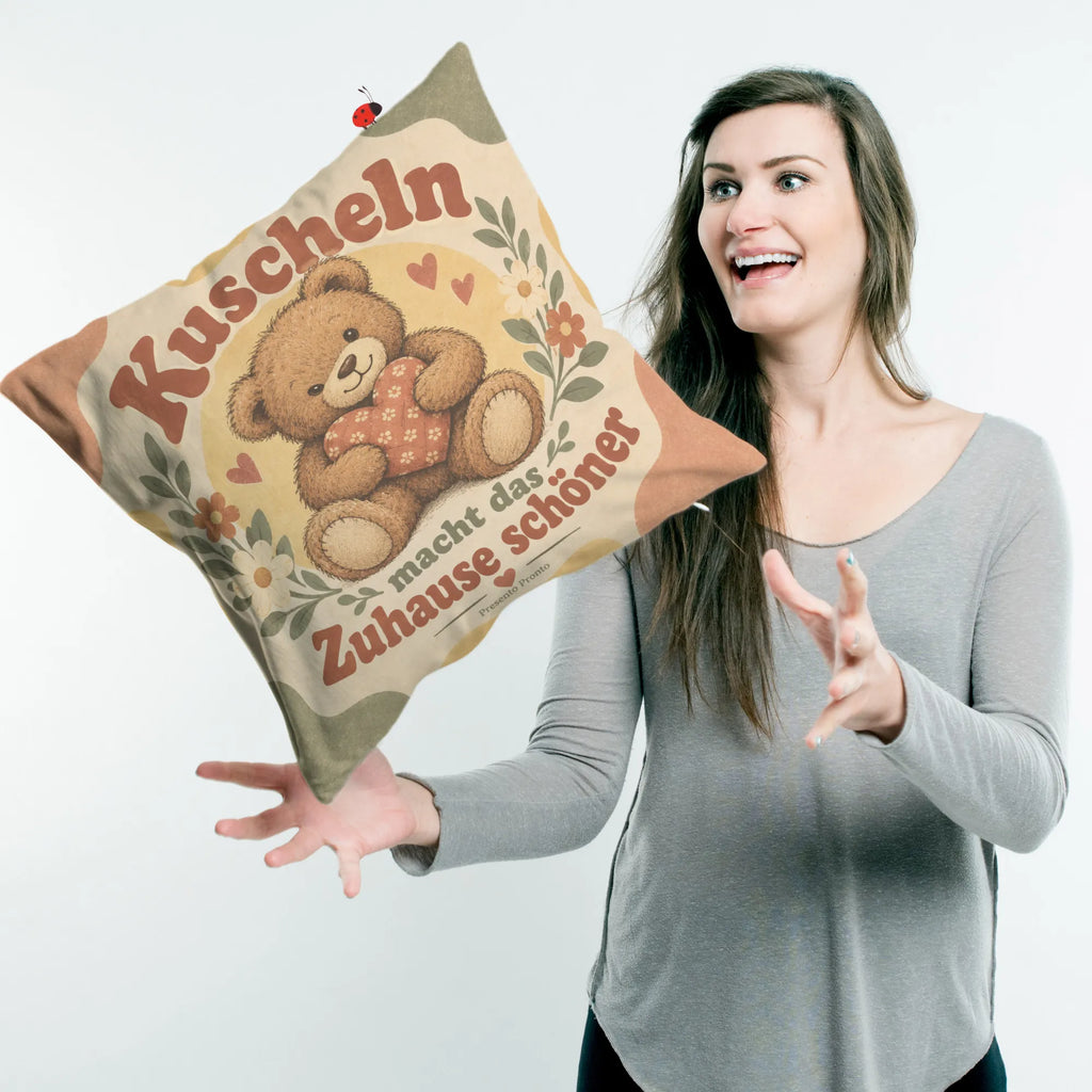 Kuscheliges Dekokissen mit Teddy für Teddyfans|p:2020563|h:4c17e10303e69bd300190b2c11497e39