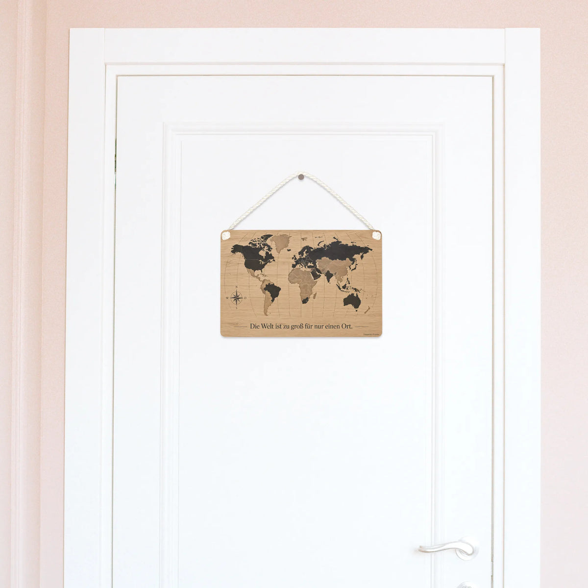 Inspirierendes Wandbild Weltkarte XXL aus Holz für Reisende