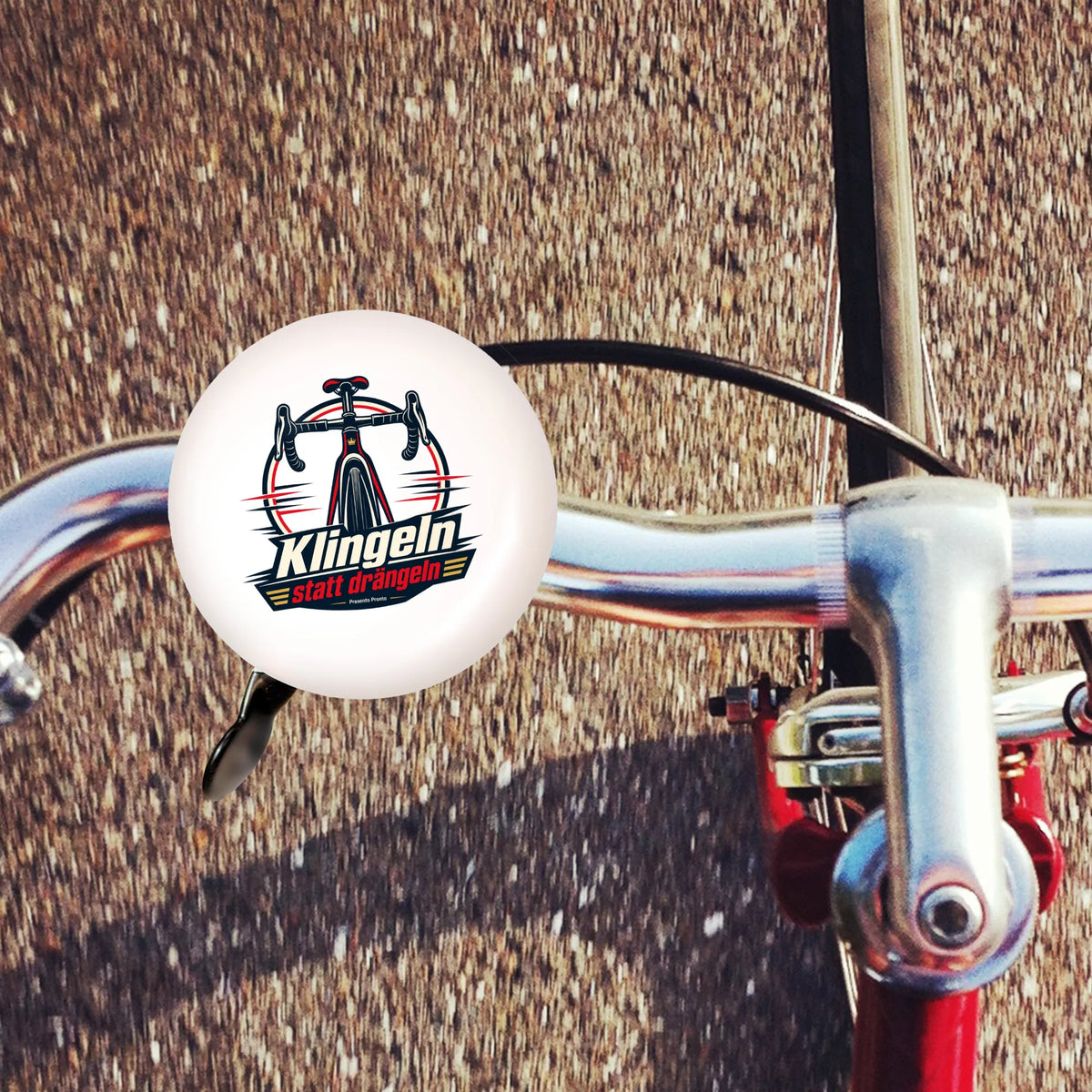 Lustige Fahrradklingel für Rennrad mit rotem Sportrad