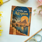 Nostalgische Urlaubspostkarte aus Ägypten mit Pyramiden|p:2021112|h:3d159e1a235ebeab1b64fff3d163c54b