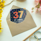 Lustige Geburtstagskarte zum 37. Geburtstag mit Zahl 37|p:2021163|h:e1e3d3e3dfa55efddca755dd9914fc7a