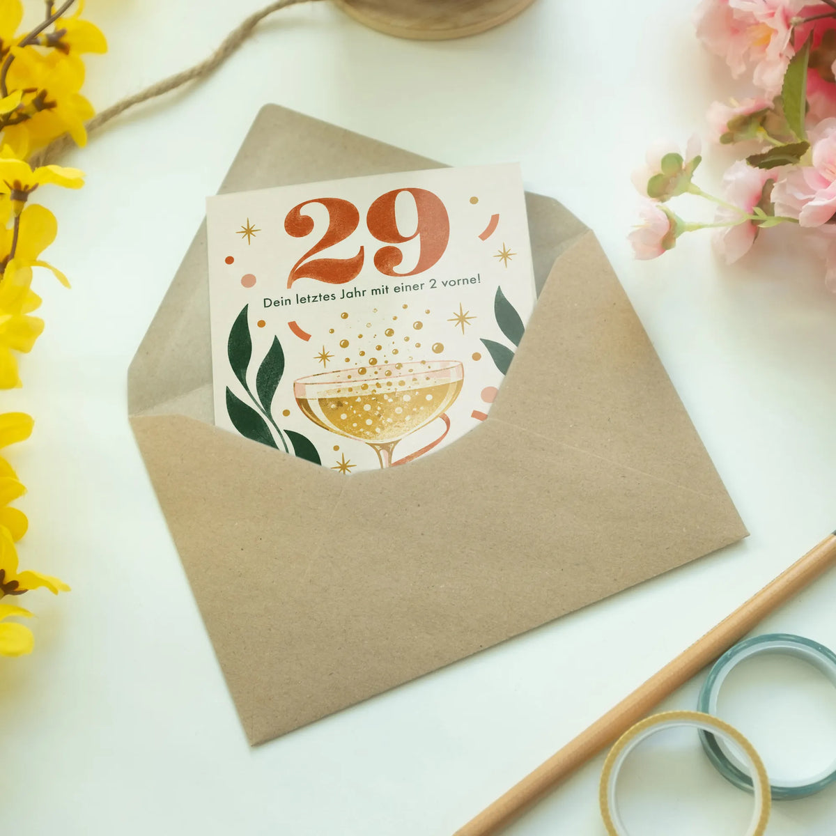 Lustige Geburtstagskarte zum 29. Geburtstag mit Cocktailglas