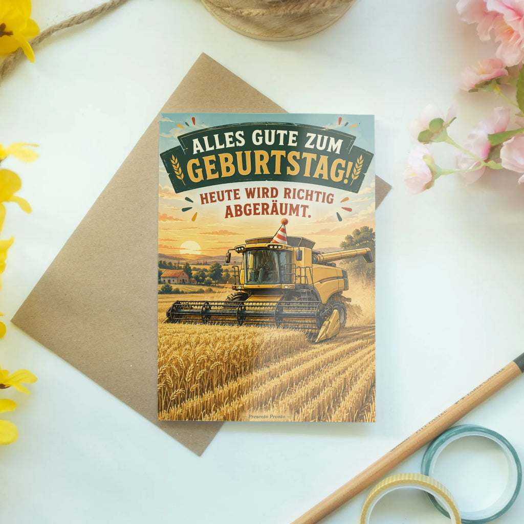 Lustige Geburtstagskarte mit Mähdrescher für Landwirte|p:2021357|h:7d2280d780b4e6bdcebaf0fa3b3bb6e5