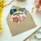 Lustige Geburtstagskarte zum Jahrgang 1962 mit großer Zahl 1962|p:2021460|h:5e49be5945f128fae845bb782a8364d1