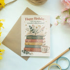 Gemütliche Geburtstagskarte für Bücherfreunde mit Bücherstapel|p:2021722|h:f5f736d368df2ee1766a3f69d8c46abe