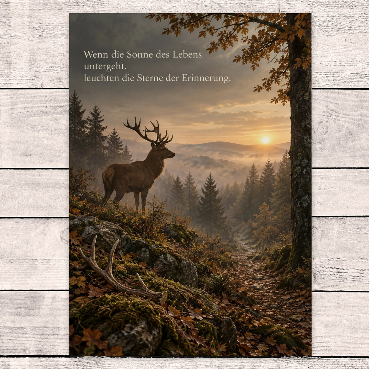 Würdevolle Trauerkarte für Jäger mit Hirsch im Herbstwald