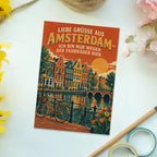 Lustige Grüße aus Amsterdam Postkarte mit Kanalhäusern|p:2023560|h:702f9e2a9487d3934ce7480a5ccf2fe6