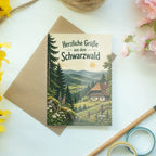 Herzliche Urlaubsgrüße aus dem Schwarzwald mit Tannenlandschaft|p:2023825|h:8fb012825cdc30c375ef44a48d7063d9